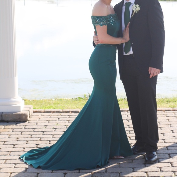 Emerald Off the Shoulder Two Piece Prom Dress - Picture 2 of 4